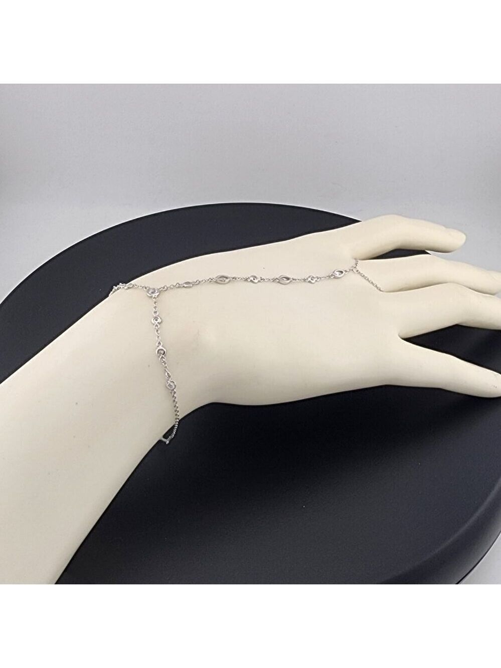 925 Silver Gemstone Hand Chain Bracelet with Ring – Round & Oval Stones - Picture 6 of 13
